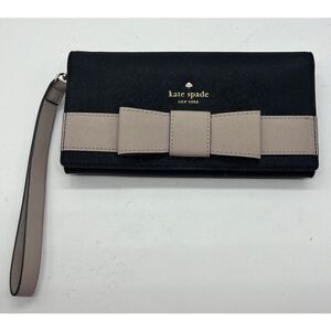 Kate‎ Spade New York Kirk Park Saffiano Veronique Wristlet (Black / Beige Bow)